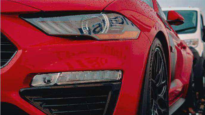 Dealpoint detailing van in Melbourne